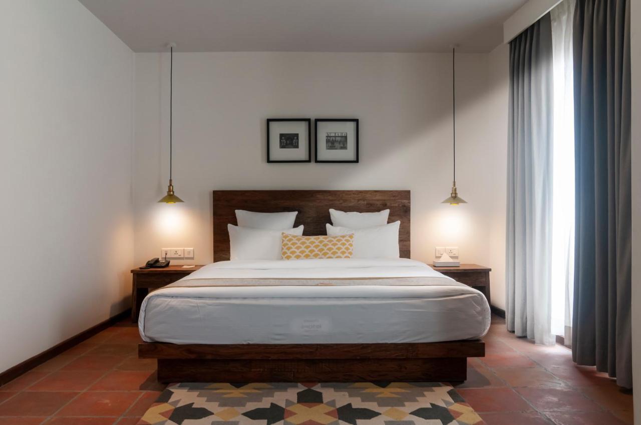 Hotel Roadhouse, Thamel, Kathmandu- Contemporary Boutique Екстер'єр фото