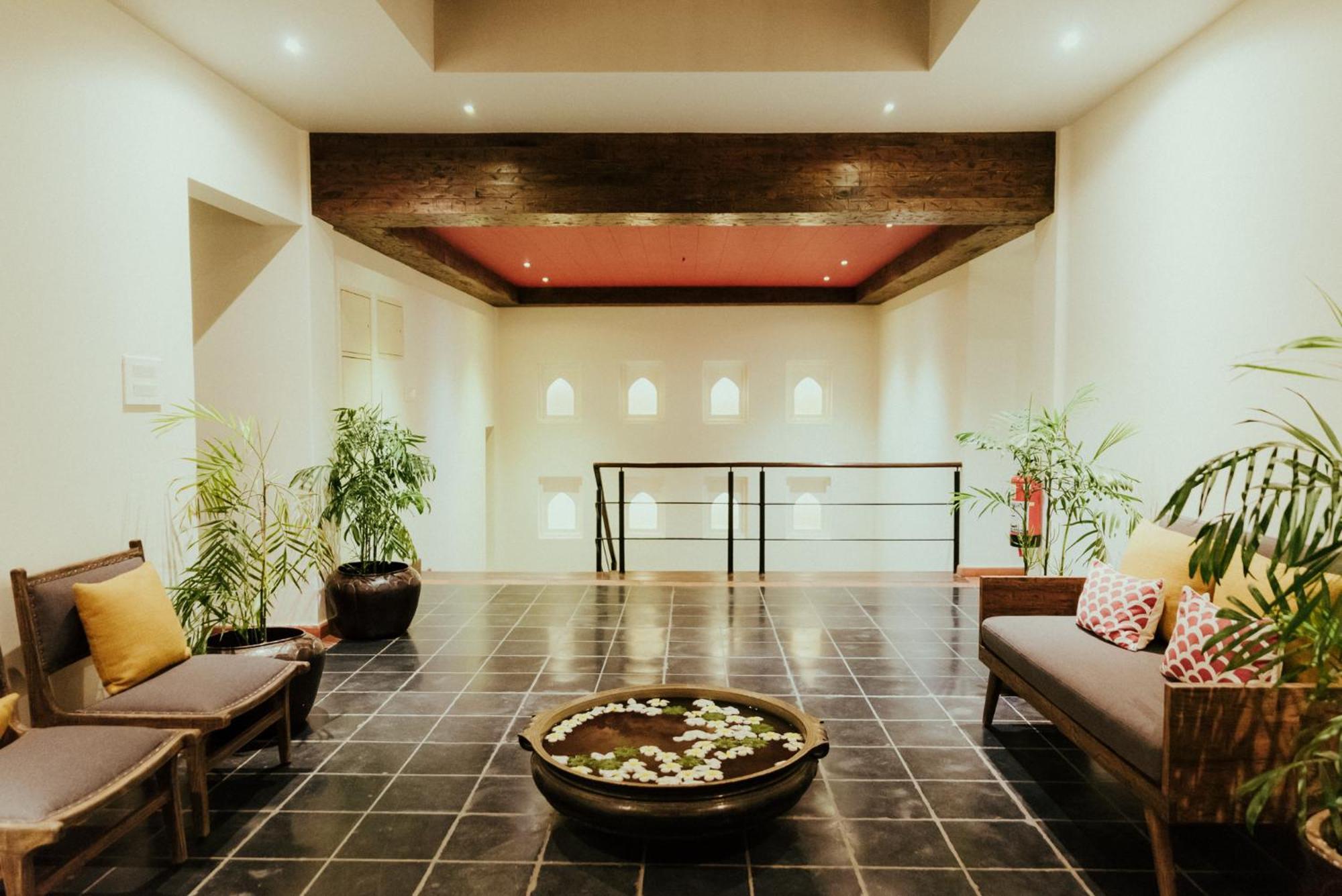 Hotel Roadhouse, Thamel, Kathmandu- Contemporary Boutique Екстер'єр фото